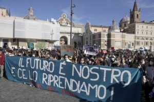 Giovani, ambiente e critica sociale: ripartiamo da qui