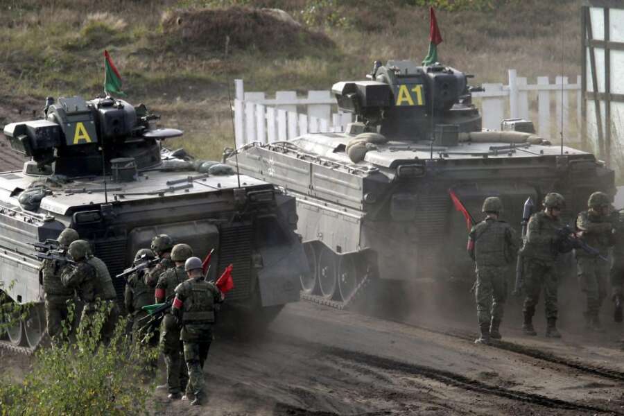 Carri armati all’Ucraina, Biden ‘spinge’ Berlino: via libera USA agli Abrams, la Germania invierà i Leopard Carri armati all’Ucraina, Biden ‘spinge’ Berlino: via libera USA agli Abrams, la Germania invierà i Leopard