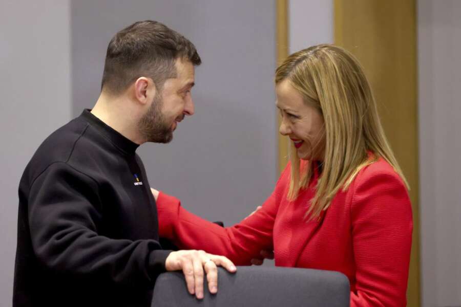 Meloni a Kiev per incontrare Zelensky: “Sostegno del governo non è cambiato, la guerra non durerà all’infinito” Meloni a Kiev per incontrare Zelensky: “Sostegno del governo non è cambiato, la guerra non durerà all’infinito”