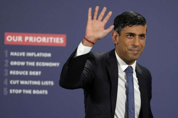 Rishi Sunak sotto inchiesta per conflitto d’interessi: nel mirino gli affari della moglie in una struttura per bambini
