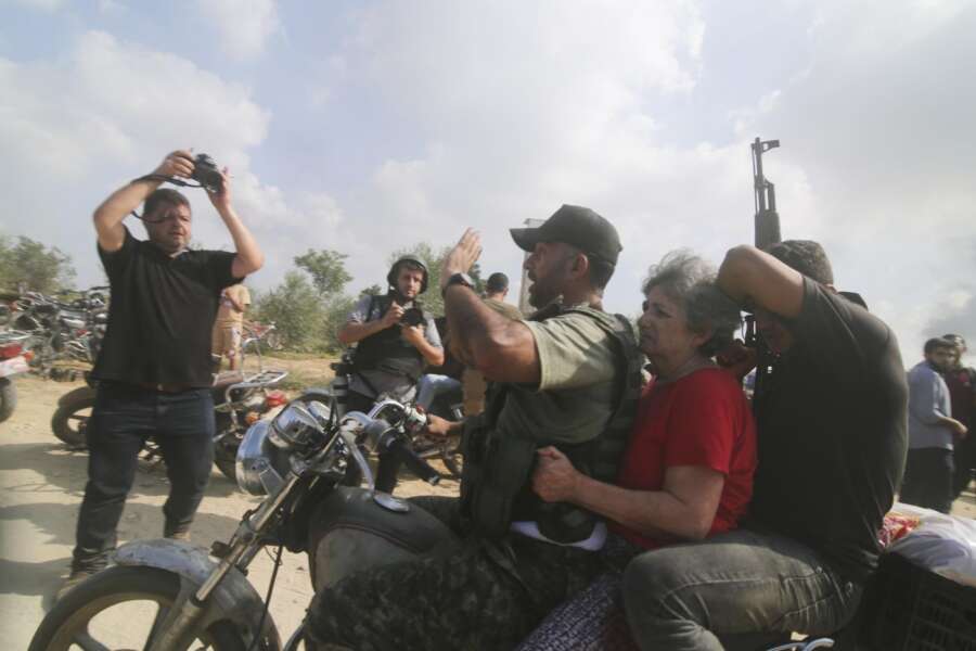 Gli attacchi del 7 ottobre, i piani e gli orrori di Hamas: “Arrivare in Cisgiordania, aperta pancia a donna incinta” Gli attacchi del 7 ottobre, i piani e gli orrori di Hamas: “Arrivare in Cisgiordania, aperta pancia a donna incinta”