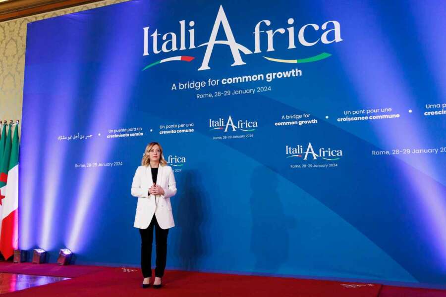 Piano Mattei al via, il governo mette il turbo e la Farnesina corre in Africa Piano Mattei al via, il governo mette il turbo e la Farnesina corre in Africa
