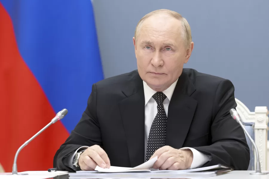 L’insofferenza dei russi per Putin dopo l’incursione ucraina: “Noi amiamo la nostra patria, Vladimir Vladimirovic, ma tu ami il tuo popolo?” L’insofferenza dei russi per Putin dopo l’incursione ucraina: “Noi amiamo la nostra patria, Vladimir Vladimirovic, ma tu ami il tuo popolo?”