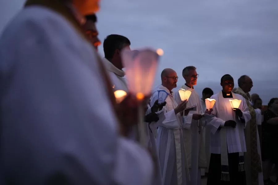Le religioni in Italia hanno vita difficile, l’isolamento che sfocia in frustrazione e violenza Le religioni in Italia hanno vita difficile, l’isolamento che sfocia in frustrazione e violenza