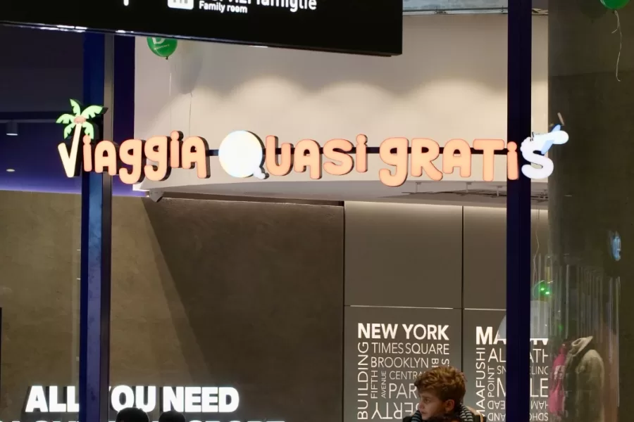 Viaggia Quasi Gratis apre al MaxiMall Pompeii: ancora una volta un viaggio omaggio per ogni altro prenotato Viaggia Quasi Gratis apre al MaxiMall Pompeii: ancora una volta un viaggio omaggio per ogni altro prenotato