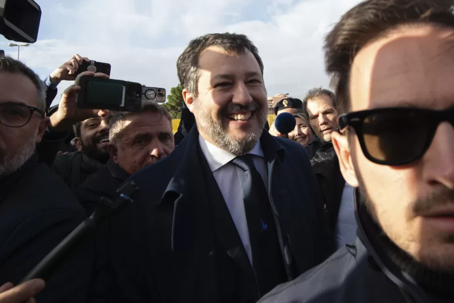 Salvini assolto, crollano tutte le accuse. Musi lunghi a sinistra: il governo è più forte