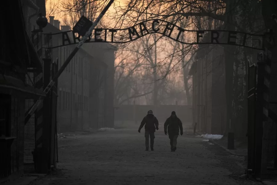 1945-2025: a 80 anni da Auschwitz-Birkenau. Quando l’uomo scoprì l’orrore per sé stesso 1945-2025: a 80 anni da Auschwitz-Birkenau. Quando l’uomo scoprì l’orrore per sé stesso