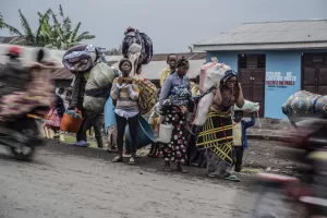 Cosa sta succedendo in Congo: assalto dei ribelli M23, attacco alle ambasciate e migliaia di civili in fuga. 15 italiani nel Paese