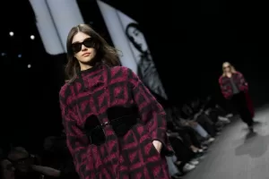Milano e l’indotto dietro la Fashion Week: “L’opportunità professionale per i giovani va oltre le figure creative”