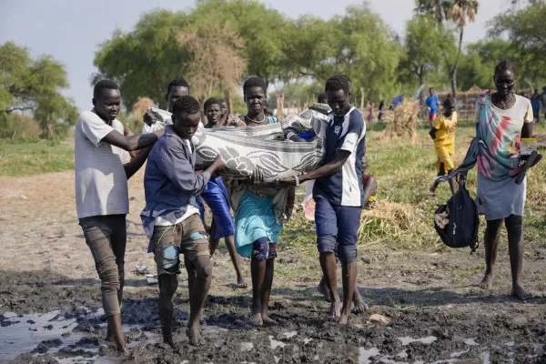 Sud Sudan, scontri tra le tribù di presidente e vice per il petrolio: guerra civile a un passo