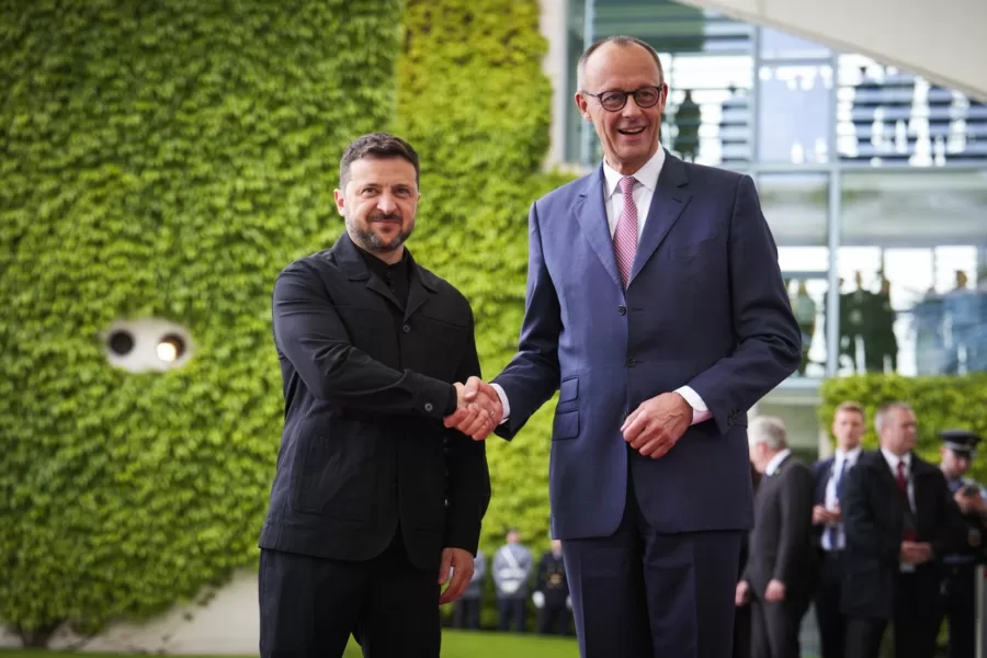 VOLODYMYR ZELENSKY PRESIDENTE UCRAINA, JOACHIM FRIEDRICH MARTIN JOSEPH MERZ CANCELLIERE TEDESCO VOLODYMYR ZELENSKY PRESIDENTE UCRAINA, JOACHIM FRIEDRICH MARTIN JOSEPH MERZ CANCELLIERE TEDESCO