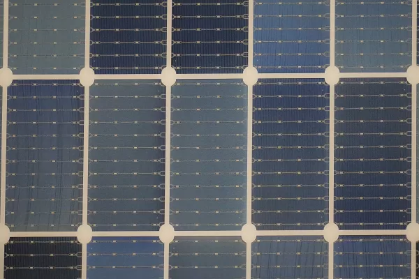 A solar panel is seen inside the Hanwha Qcells Solar plant, Monday, Oct. 16, 2023, in Dalton, Ga. The Korean company is opening what it says is the first solar panel factory to begin production in the U.S. since the passage of President Joe Biden’s signature climate legislation. (AP Photo/Mike Stewart)


Hanwha Qcells Solar, una società coreana, inizia la produzione nella sua nuova fabbrica di pannelli solari a Dalton, Georgia, dopo l’approvazione della legislazione sul clima del presidente Biden.

Associated Press/LaPresse
Only Italy and Spain